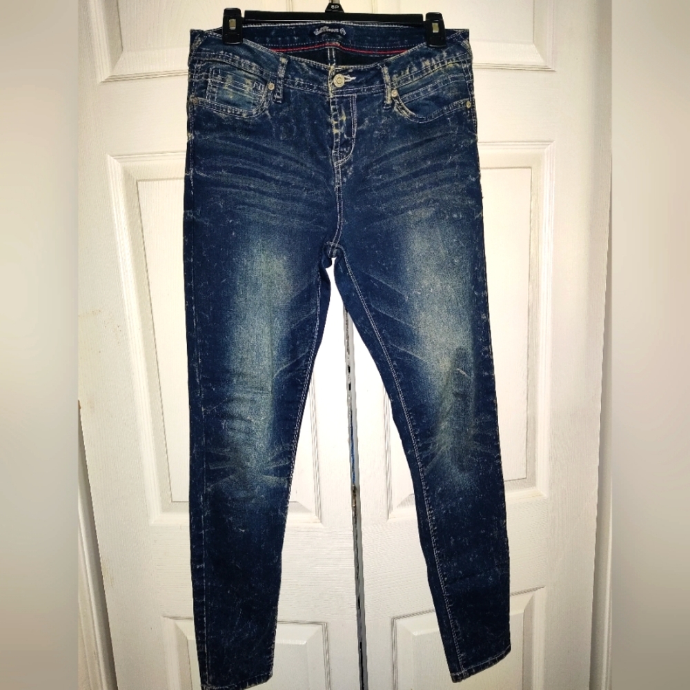 👖Wallflower Skinny Jeans Dark Blue Acid Wash mid-rise